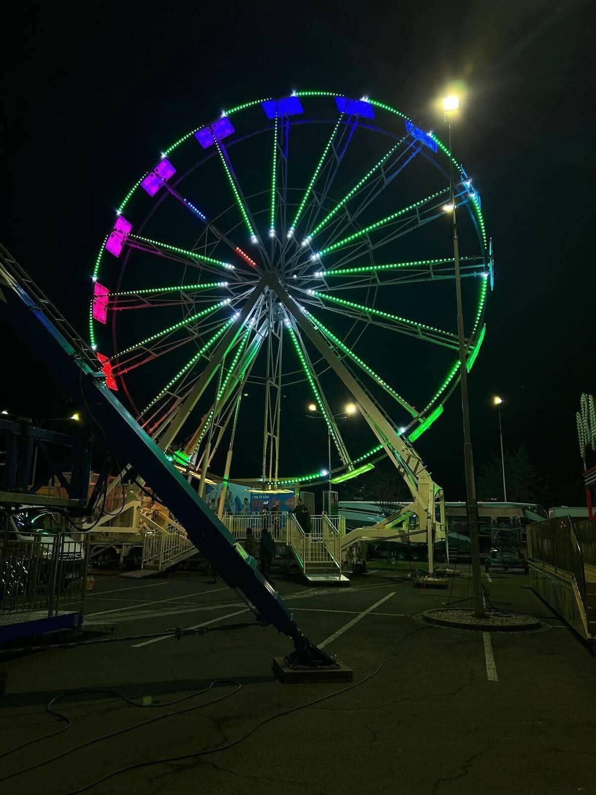 Animations lumineuses nocturnes de la grande roue